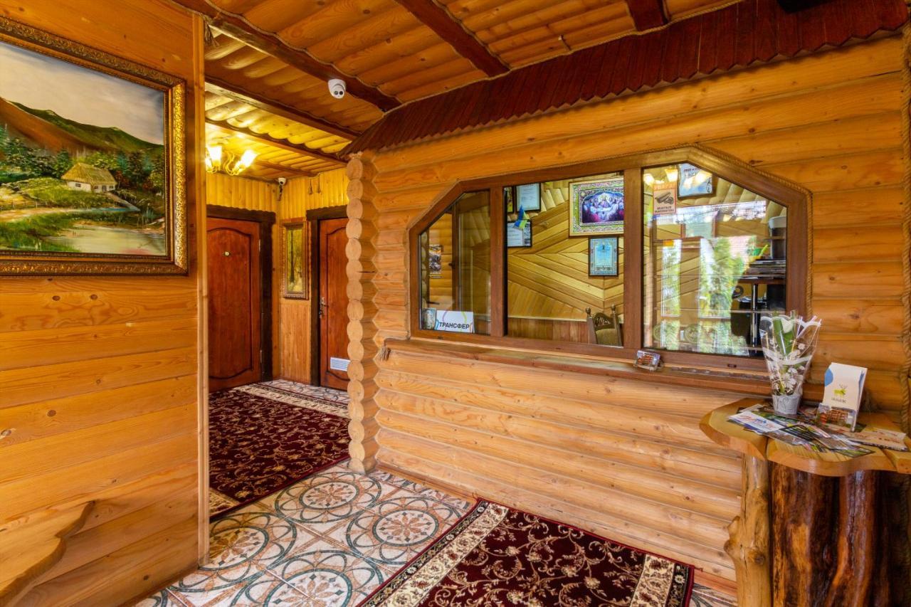 У Мар'Яни І Назара Hotel Yaremche Ngoại thất bức ảnh